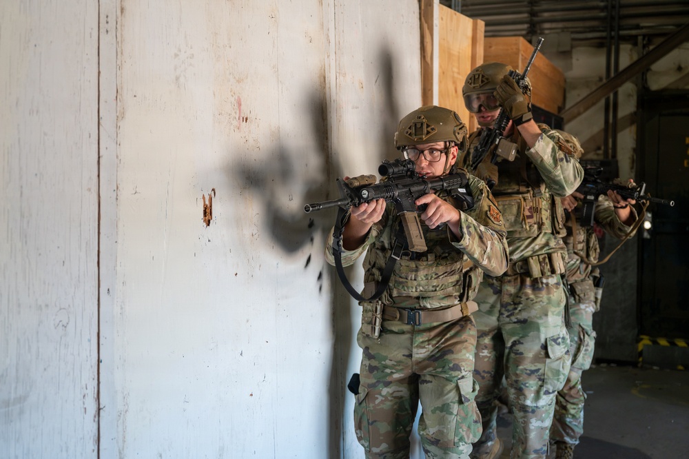841 MSFS Defenders conduct CQB training at Malmstrom AFB