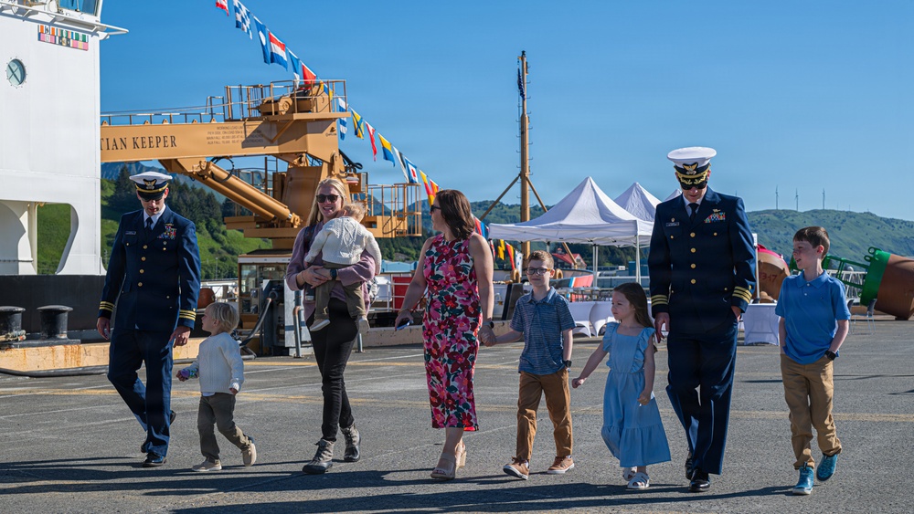Coast Guard Cutter Cypress holds change of command ceremony