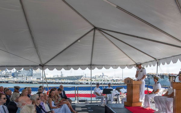 USS Jack H. Lucas (DDG 125) Changes Command