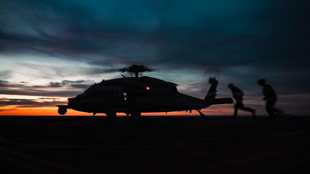 IKE Conducts Carrier Qualifications in Atlantic Ocean