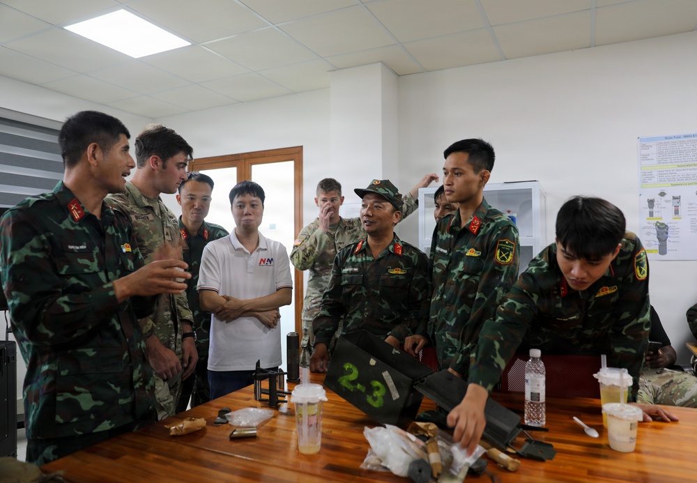 US, Vietnamese partners conduct explosive ordnance disposal familiarization during Pacific Friendship 2026