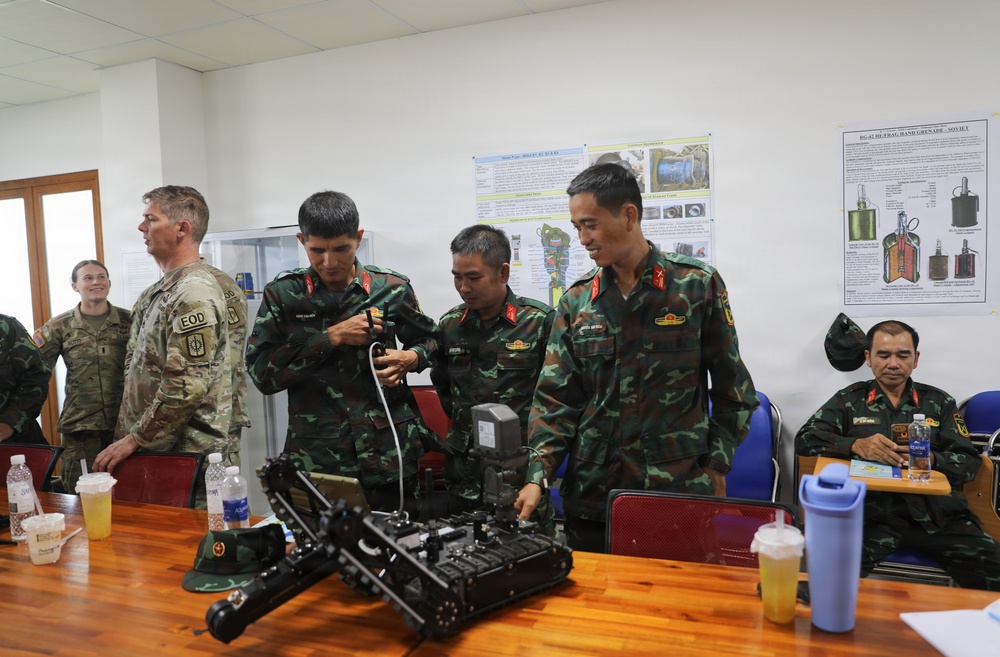 US, Vietnamese partners conduct explosive ordnance disposal familiarization during Pacific Friendship 2026