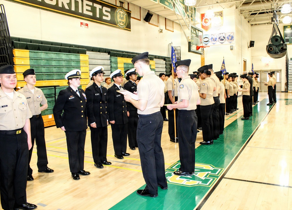 Corpsman Evaluates 'Hornet Navy' Cadets