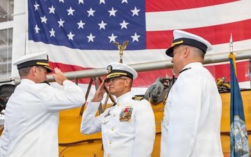 Undersea Rescue Command Welcomes New Commanding Officer