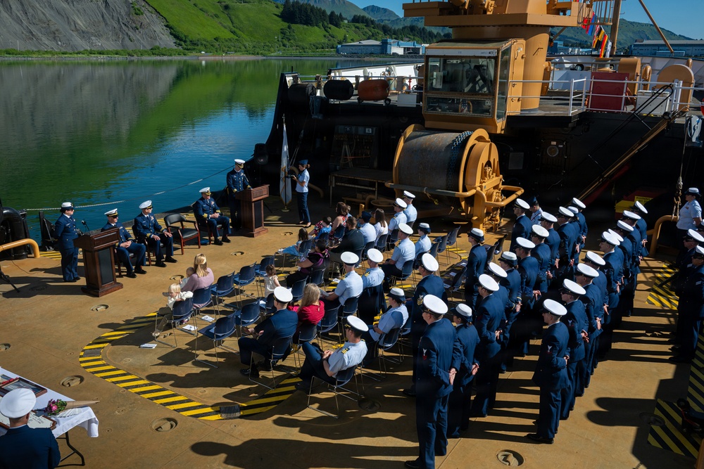 Coast Guard Cutter Cypress holds change of command ceremony
