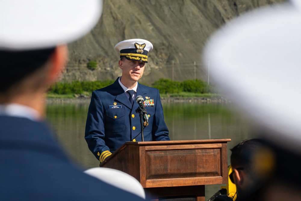 Coast Guard Cutter Cypress holds change of command ceremony