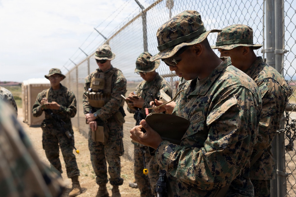 U.S. Marines with 3d Assault Amphibian Battalion conduct PEX