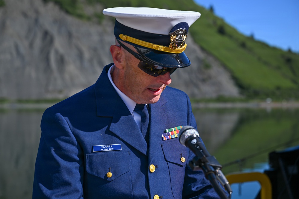 Coast Guard Cutter Cypress holds change of command ceremony