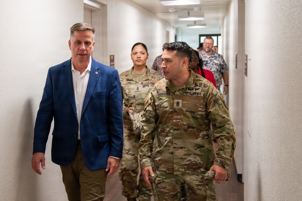 IMCOM G4 director visits USAG Hawaii to assess infrastructure, quality of life