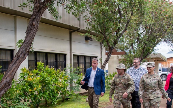 IMCOM G4 director visits USAG Hawaii to assess infrastructure, quality of life