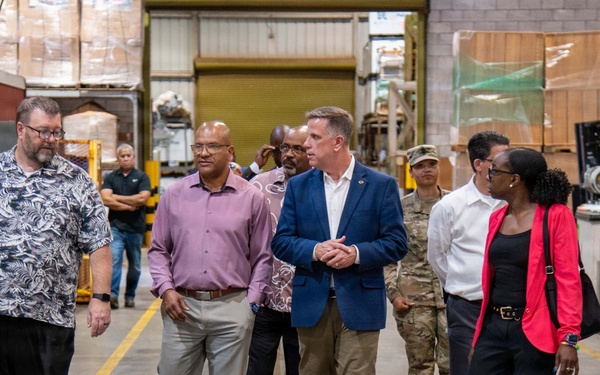 IMCOM G4 director visits USAG Hawaii to assess infrastructure, quality of life