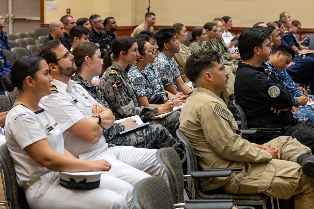 Service members attend RIMPAC meteorology, oceanography workshop