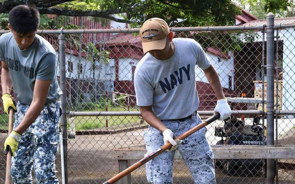 Philippine Coast Guard and Navy Participate in a Outreach event in Pearl City, Hawaii