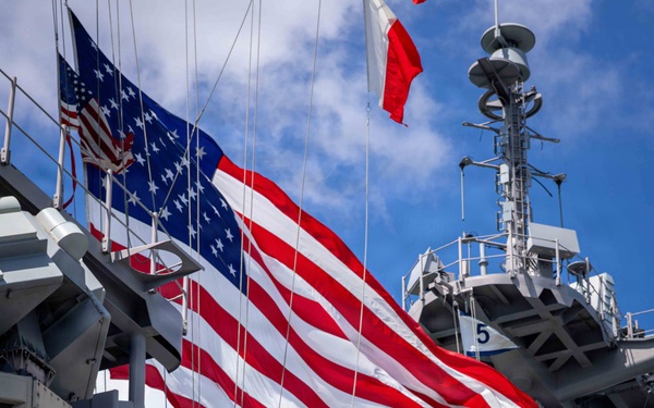 U.S. Marines, Sailors man the rails at Joint Base Pearl Harbor-Hickam
