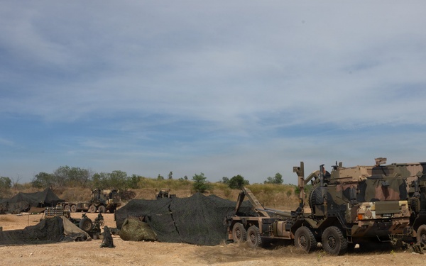 Exercise Predator’s Walk 26: US Marines and Australian Defence Force conduct combined artillery fire missions