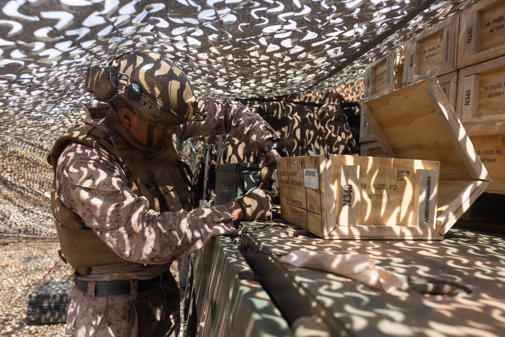 Exercise Predator’s Walk 26: US Marines and Australian Defence Force conduct combined artillery fire missions