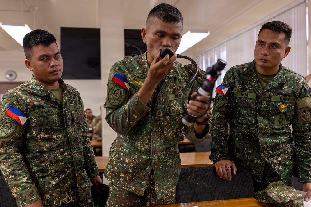 Philippine and Royal Tongan Marines Conduct Shallow Water Egress Training