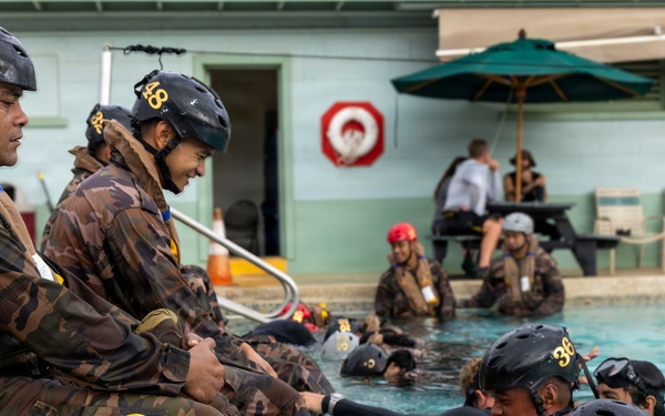 Royal Tongan Marines Conduct Shallow Underwater Egress Training