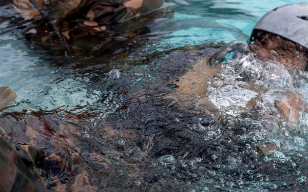 Royal Tongan Marines Conduct Shallow Underwater Egress Training