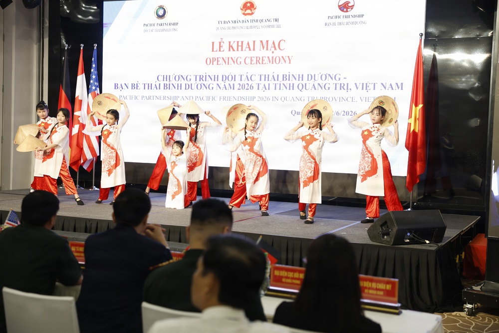 Vietnam’s Blue Star Center Performers Dance!