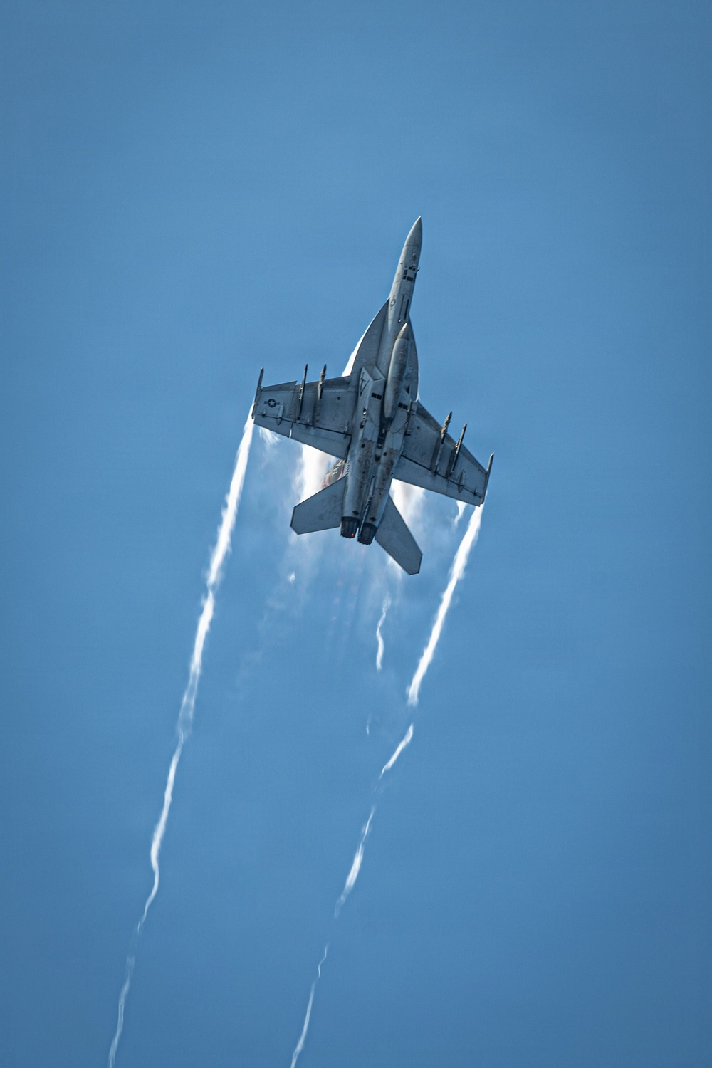 USS Gridley Conducts Air Power Demonstration