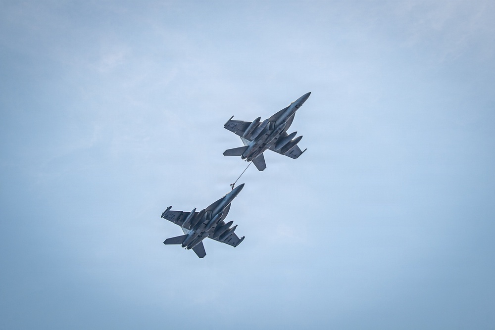 USS Gridley Conducts Air Power Demonstration
