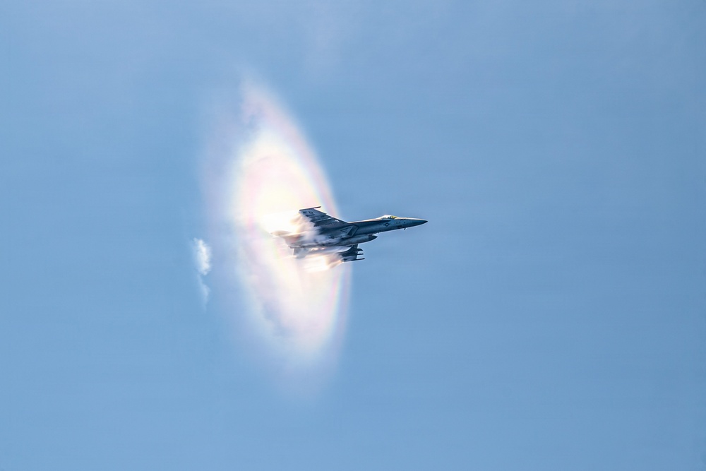 USS Gridley Conducts Air Power Demonstration
