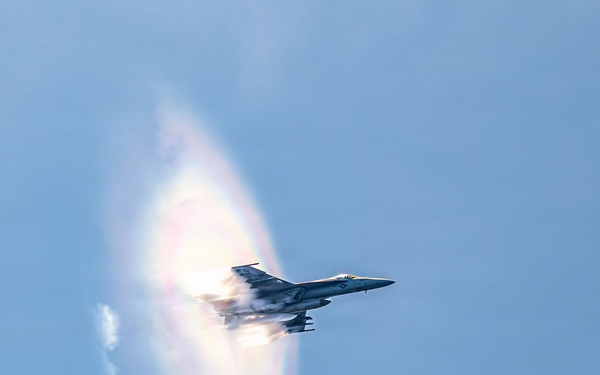 USS Gridley Conducts Air Power Demonstration