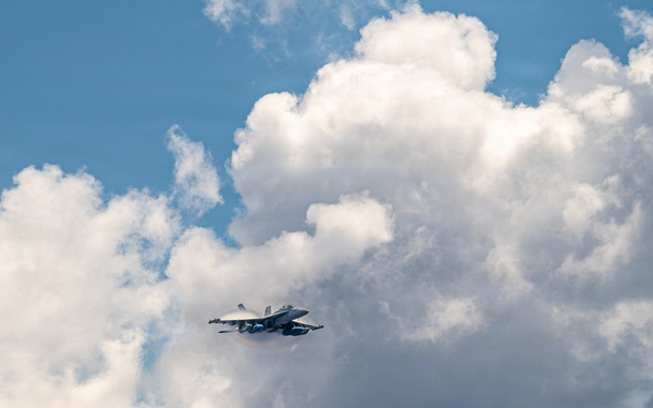 USS Gridley Conducts Air Power Demonstration