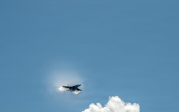 USS Gridley Conducts Air Power Demonstration
