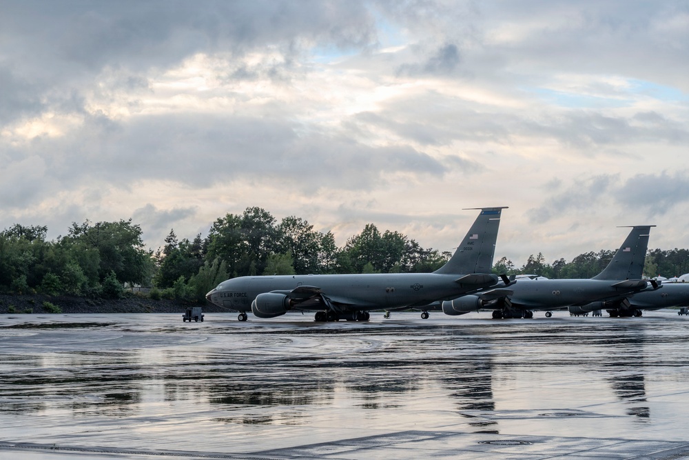 C-17 prepares for flight to CENTCOM