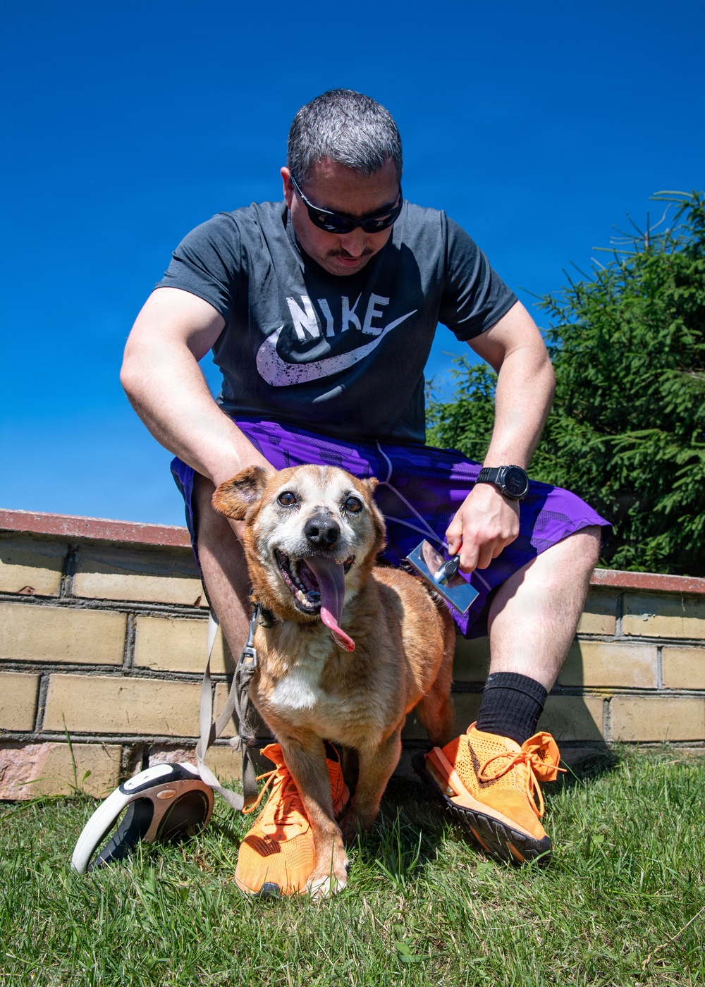 USS Mount Whitney Sailors Volunteer at Animal Shelter in Klaipeda, Lithuania