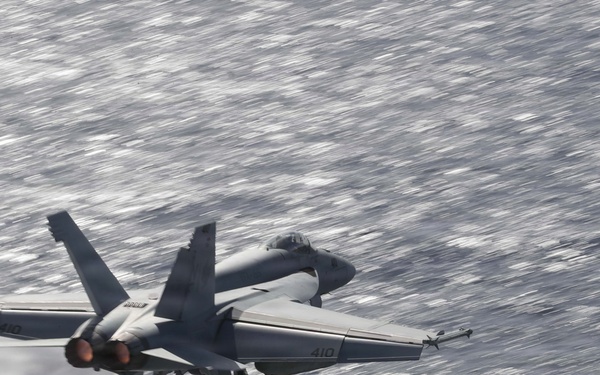 USS George Washington Conducts Sinking Exercise During Valiant Shield 2026