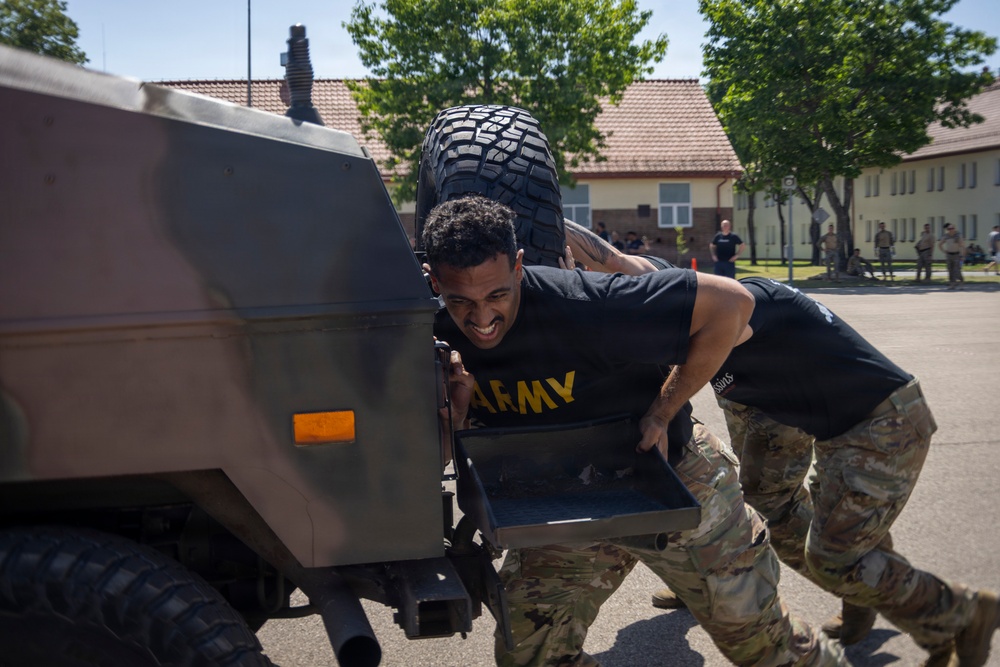 U.S. Army Soldiers strengthen NATO partnership during military competition on Romanian Flag Day