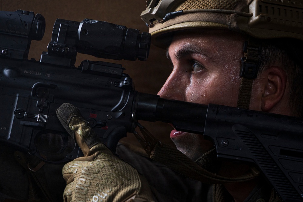 FLEETEX 250 | Spanish Marines Conclude FLEETEX 250 By Conducting Urban Operation Training