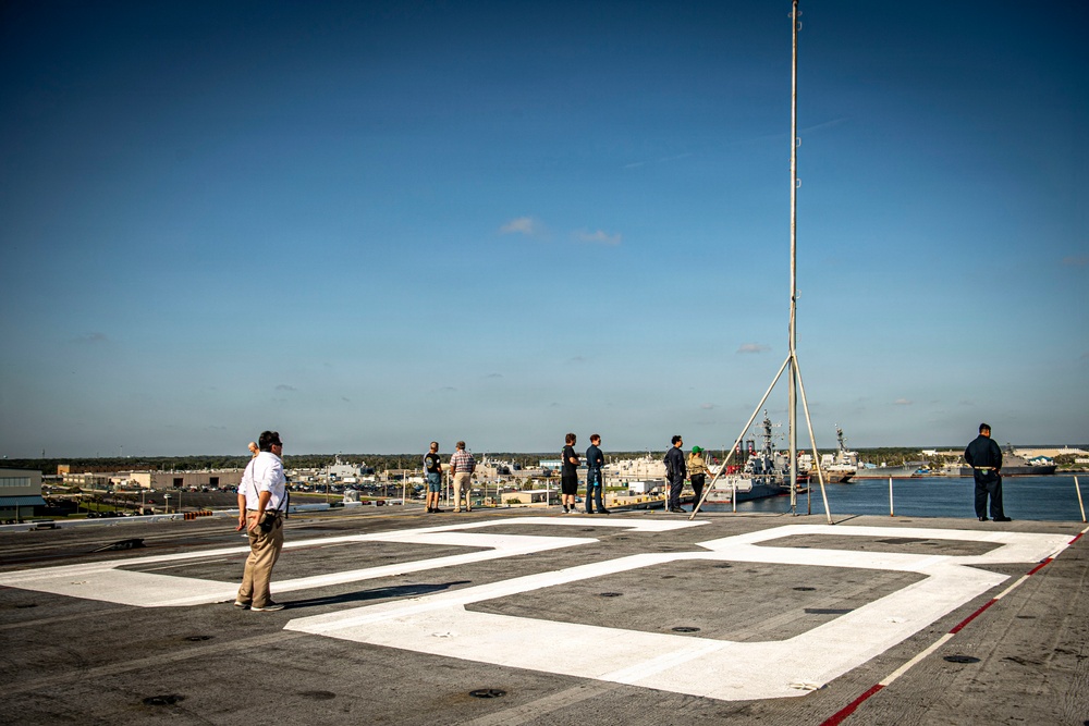 USS Nimitz Pulls Into Naval Station Mayport