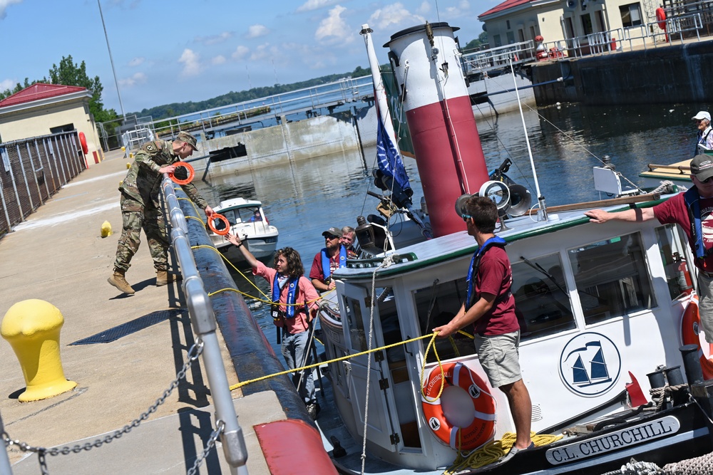 Seneca Chief returns to the Black Rock Lock