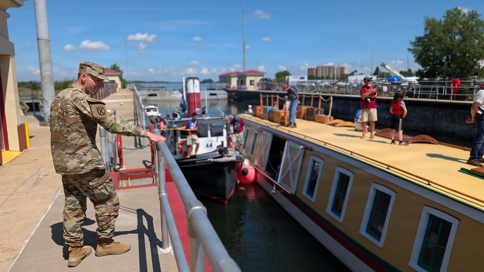 Seneca Chief returns to the Black Rock Lock