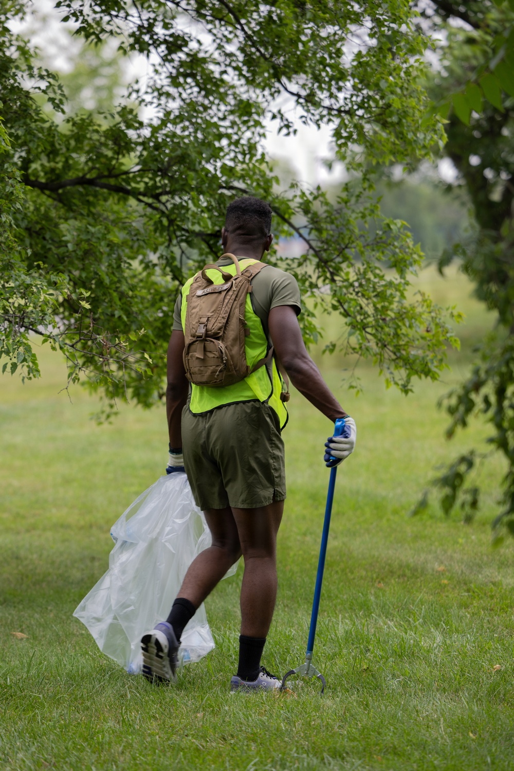 Fleet Week Baltimore Bluewater Shoreline Cleanup