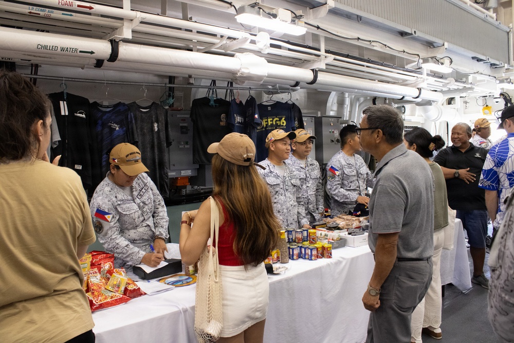 Public tours Philippine Navy frigate during RIMPAC 26 open ship event