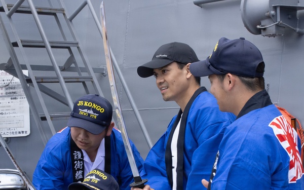 Public tours Japanese destroyer during RIMPAC 26 open ship event