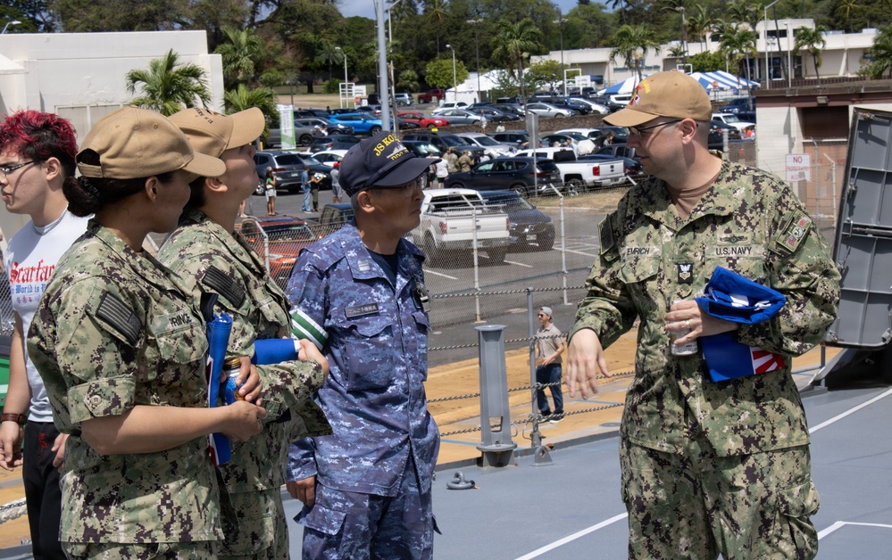 U.S. Navy Sailors tour Japanese destroyer during RIMPAC 26 open ship event