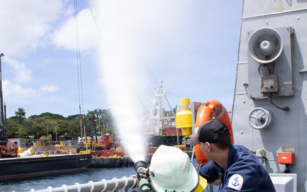 Public tours Royal New Zealand Navy frigate during RIMPAC 26 open ship event
