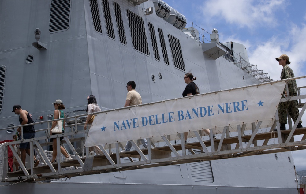 Italian Navy hosts open ship day during RIMPAC 26