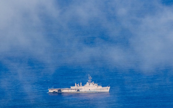 Multilateral, Joint Forces execute sinking exercise during Valiant Shield 2026