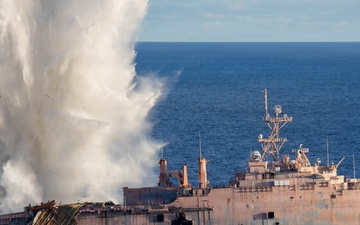 Multilateral, Joint Forces execute sinking exercise during Valiant Shield 2026