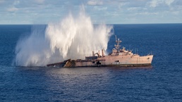 Multilateral, Joint Forces execute sinking exercise during Valiant Shield 2026