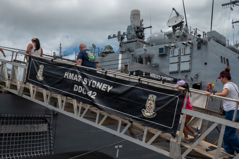 HMAS Sydney (DDG 42) hosts public tours on Open Ship Day during RIMPAC 2026