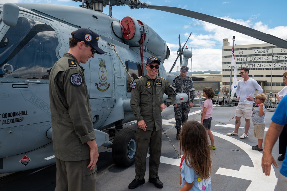 HMAS Sydney (DDG 42) hosts public tours on Open Ship Day during RIMPAC 2026