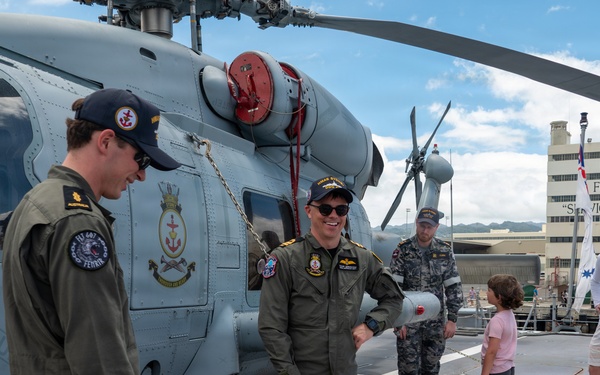 HMAS Sydney (DDG 42) hosts public tours on Open Ship Day during RIMPAC 2026